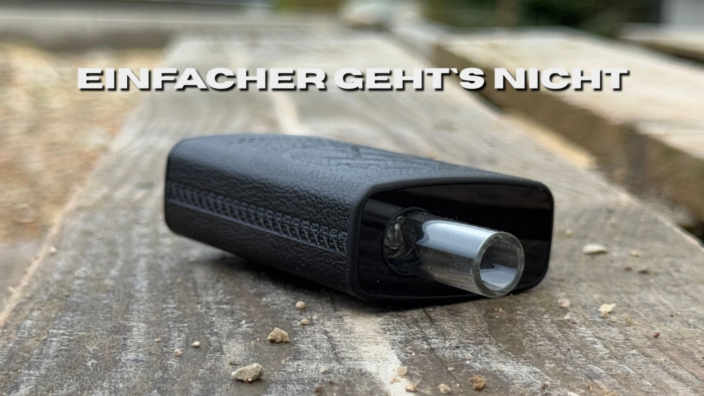 Hammah-Vaporizer liegt einsatzbereit auf Holztisch, darüber der Text „Einfacher geht’s nicht“.